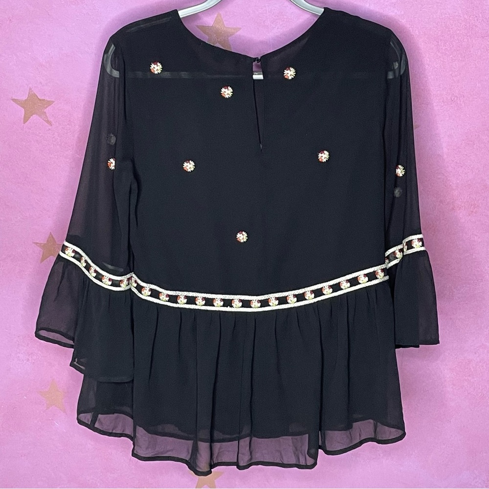 Harlowe and Graham Embroidered Peplum Bell Sleeve Top Large - Picture 3 of 9